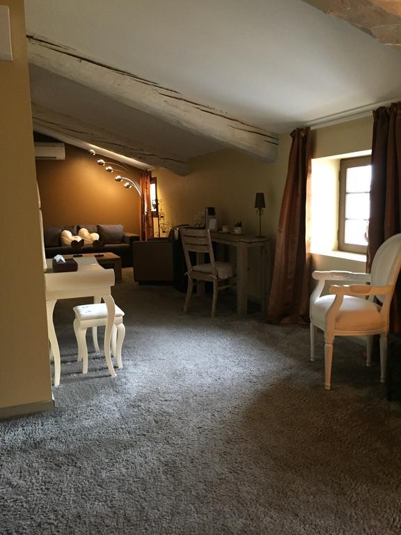 Au Lavoir Colombiers  Zimmer foto