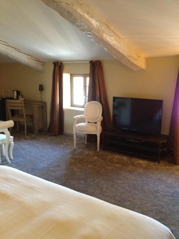 Au Lavoir Colombiers  Zimmer foto